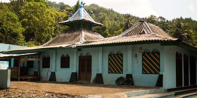 Masjid Saka Tunggal, Saksi Kedatangan Islam ke Indonesia