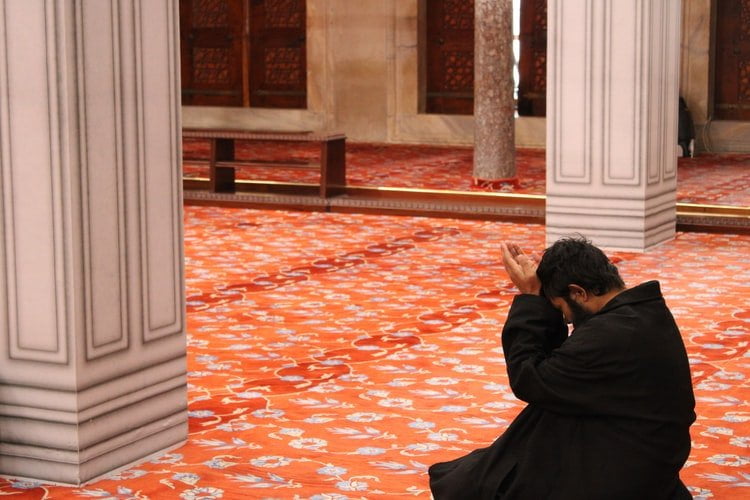 Tiga Waktu Terbaik untuk Menunaikan Salat Tahajud