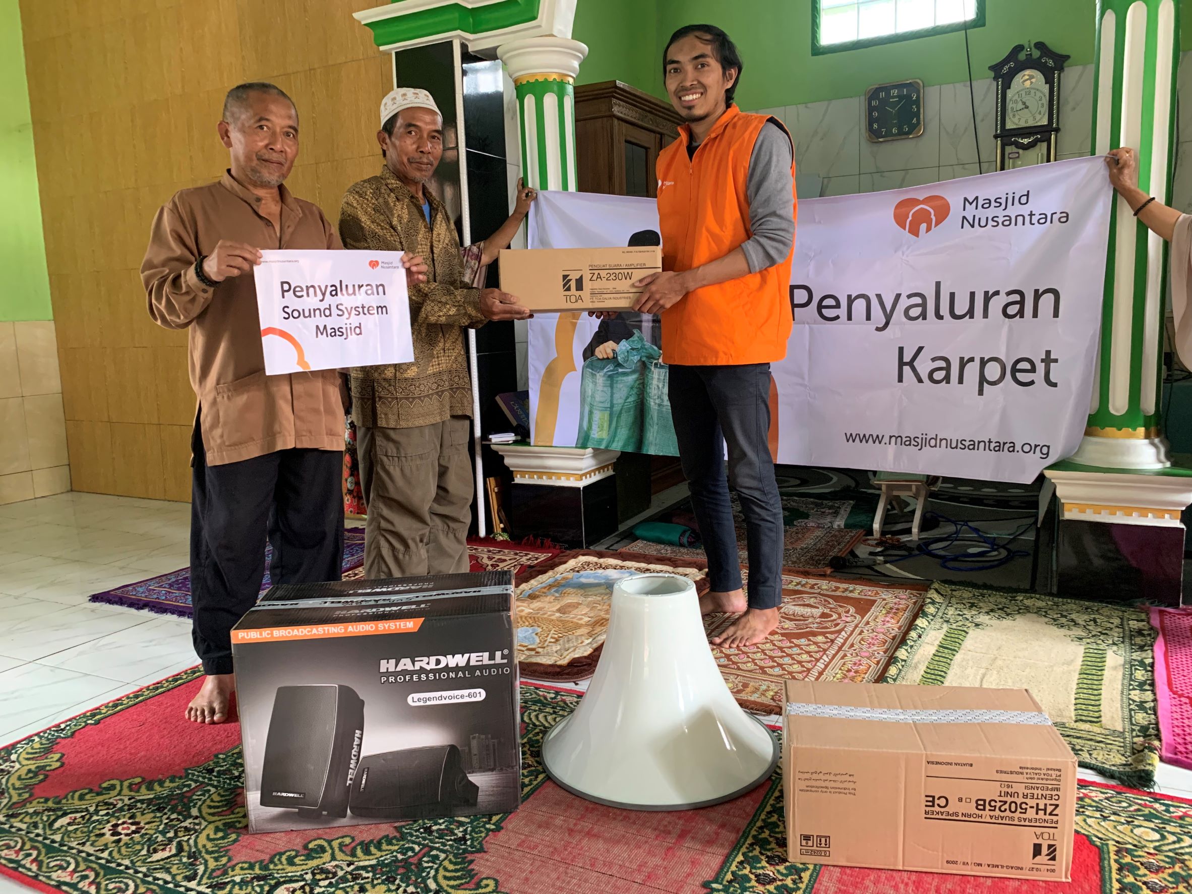 Terima Bantuan Sound System, Jamaah: Alhamdulillah, Dengar Ceramah Jadi Jelas Lagi