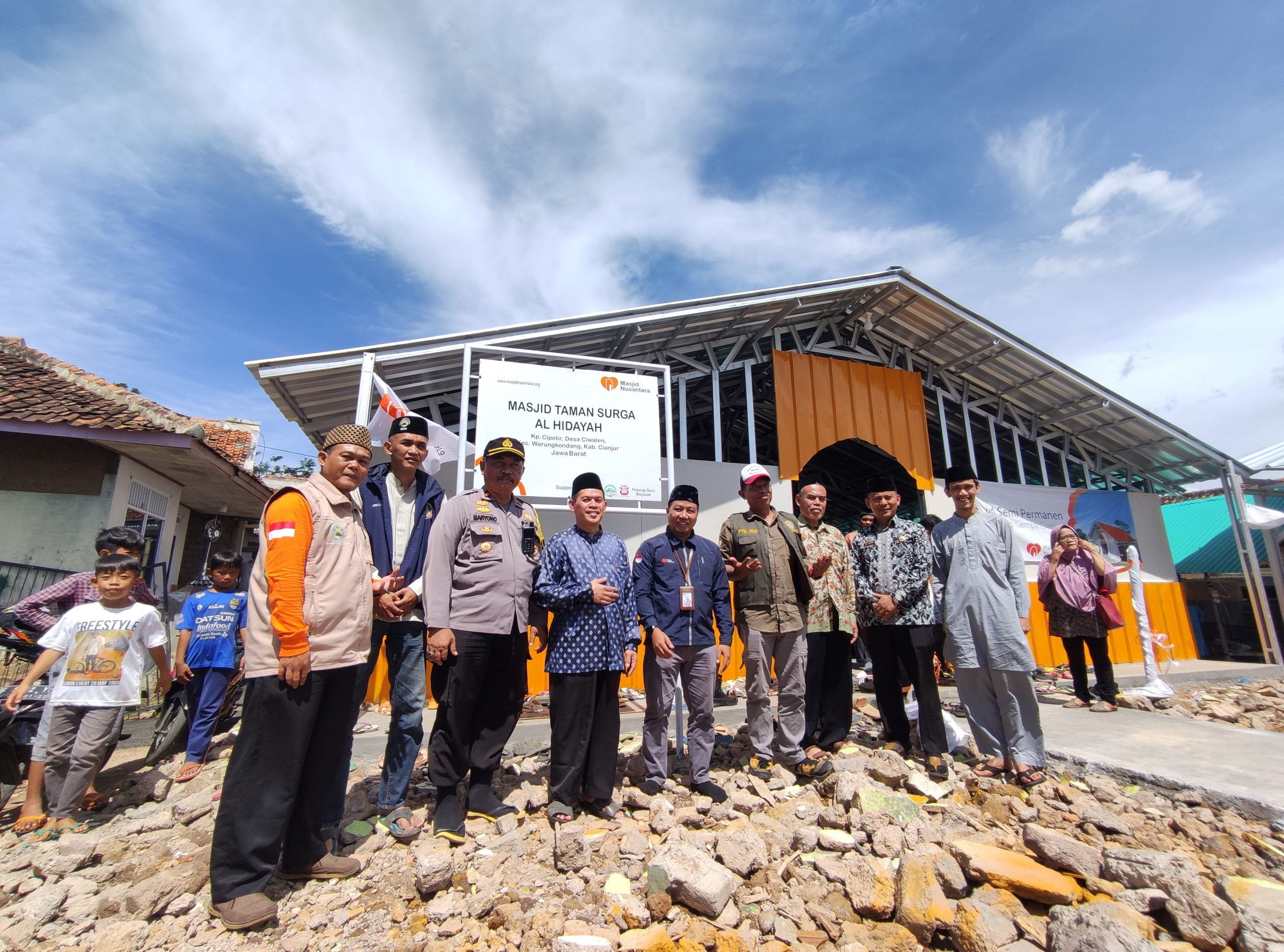MN Bangun 3 Masjid Semi Permanen di Cianjur