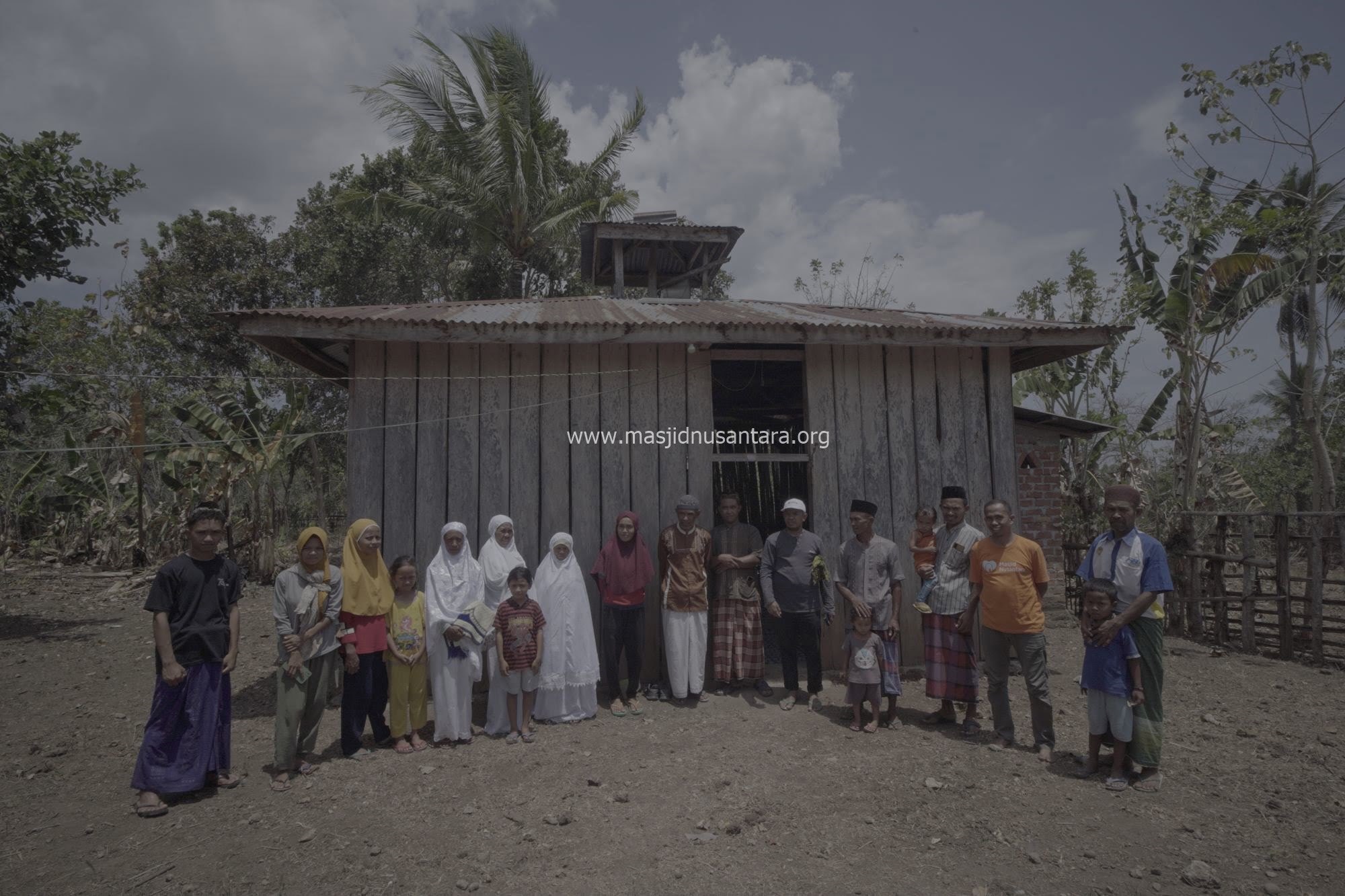 Semangat Ibadah Muslim Minoritas Sadang, NTT