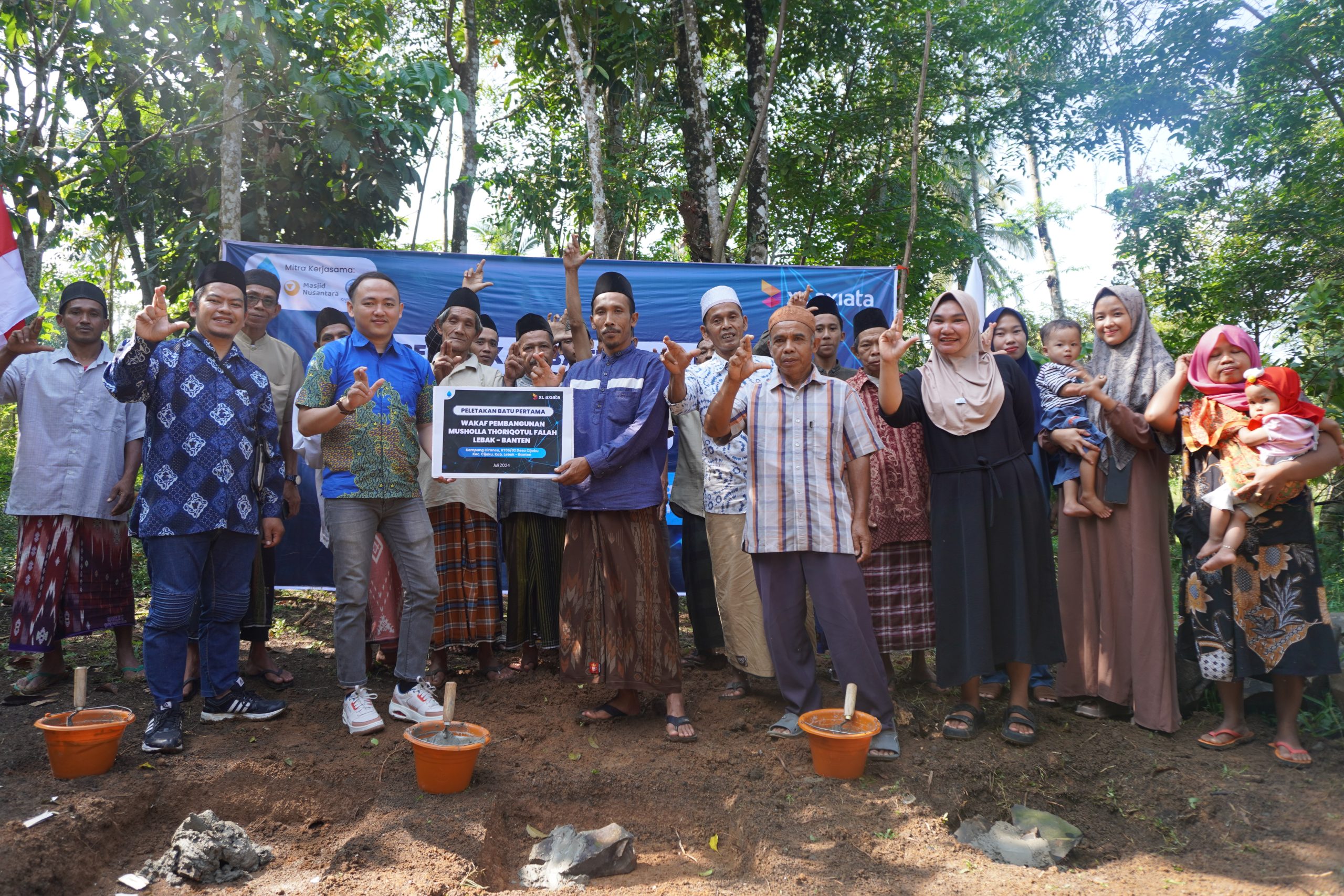 Bangun Masjid ke-216 Bersama Majelis Taklim XL Axiata