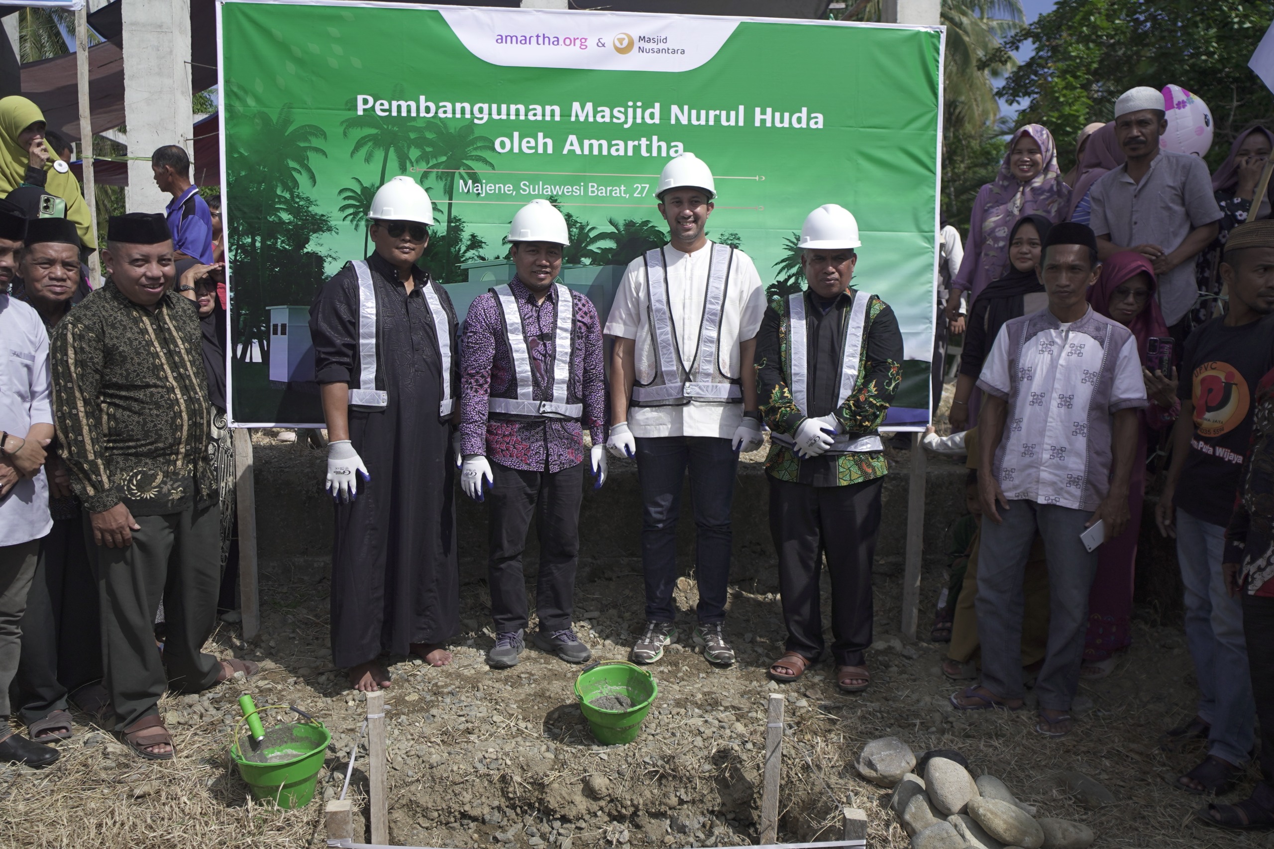 Sinergi Amartha Bangun Masjid Terdampak Bencana