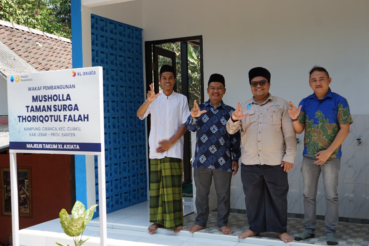 Majelis Taklim XL Axiata Resmikan Mushola di Cijaku Banten