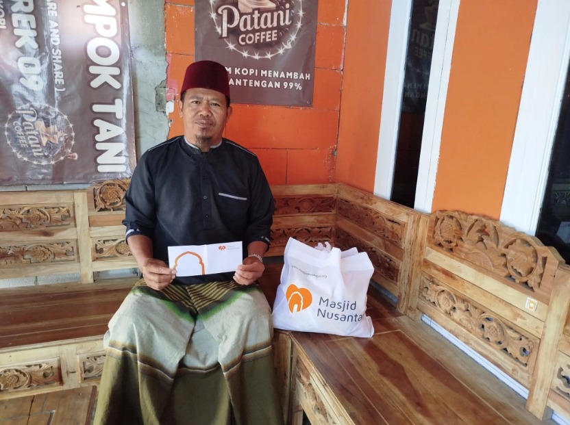 Masjid Nusantara Berbagi Sembako dan Uang Tunai kepada DKM di Kabupaten Bandung