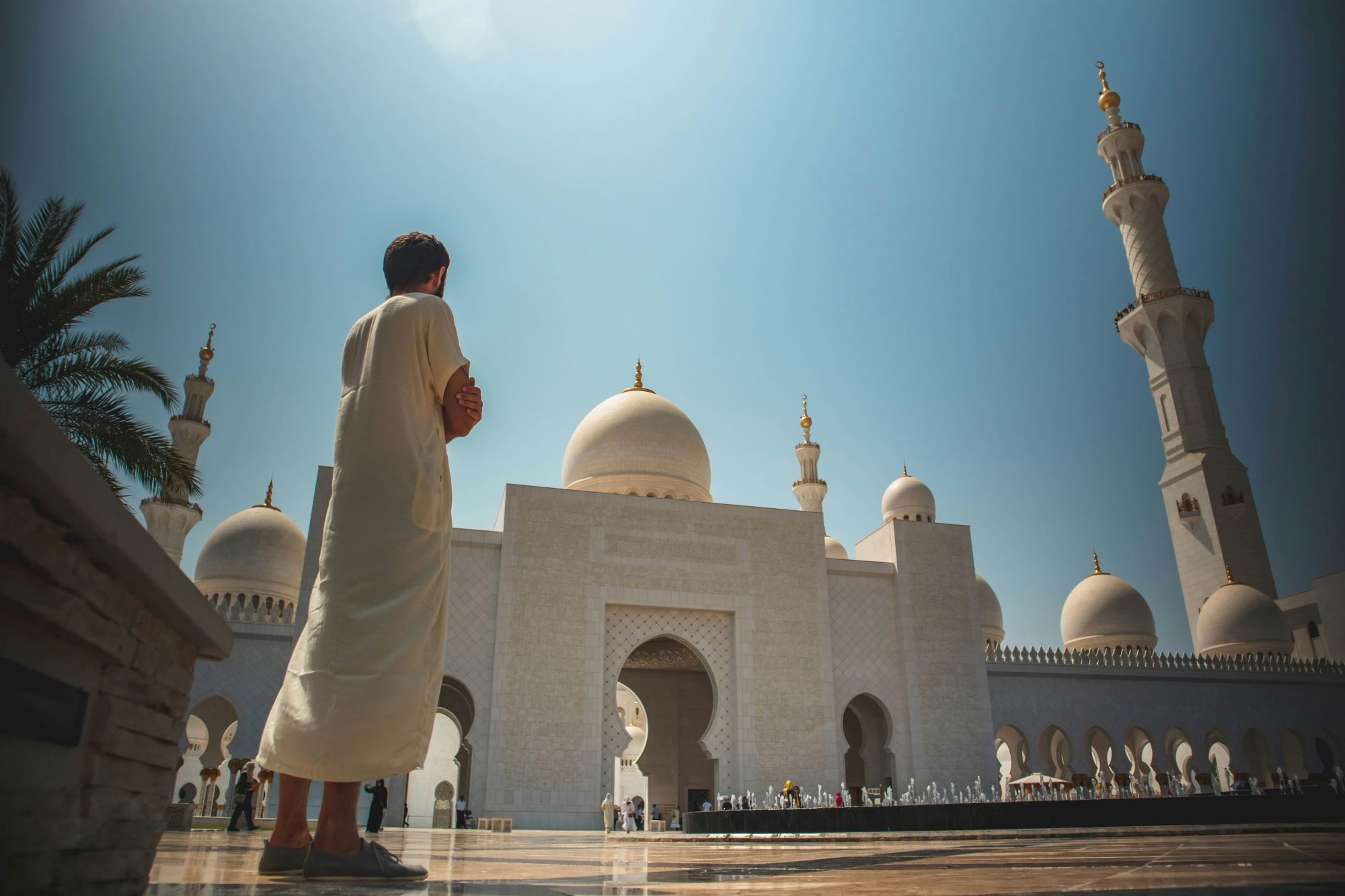 Adab di Masjid: Sudahkah Kita Menjaganya?