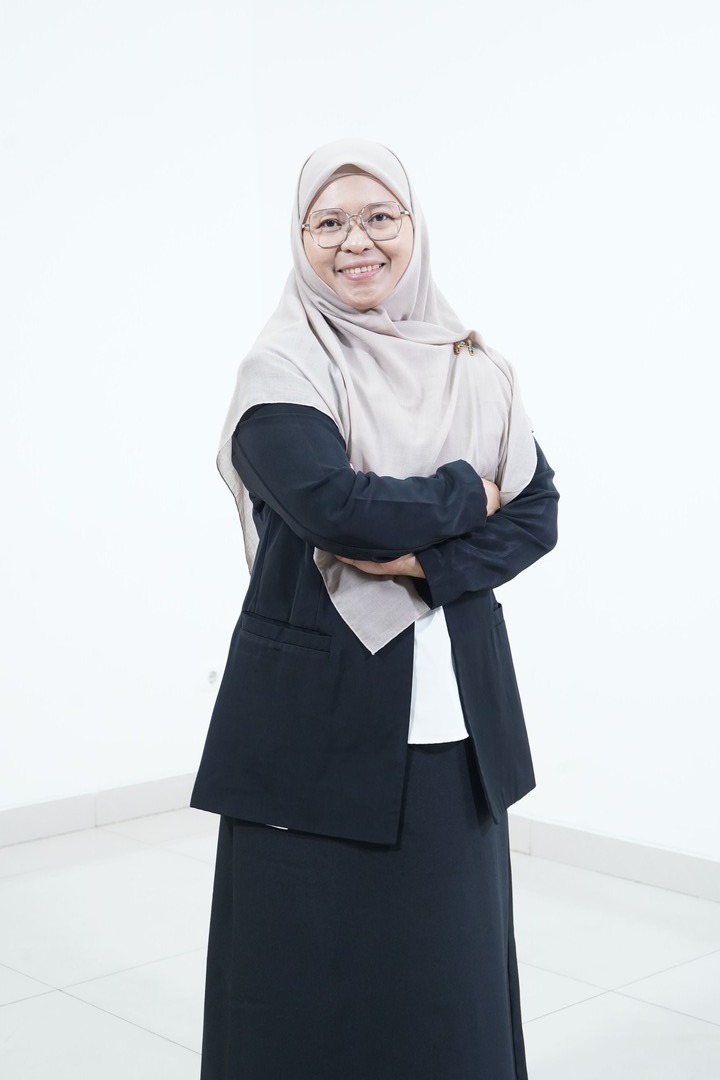 Heny Widiastuti, SPd.